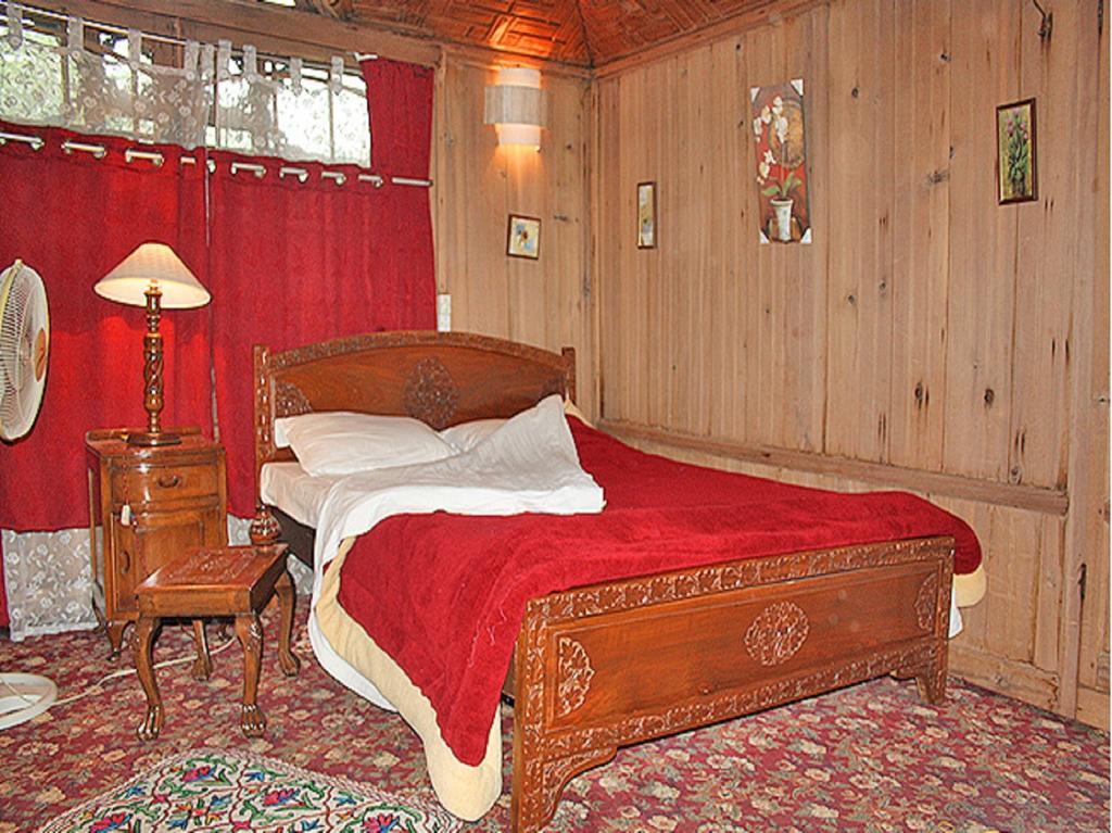 Akbar Group Of Heritage Houseboats Nagin Bagh Номер фото